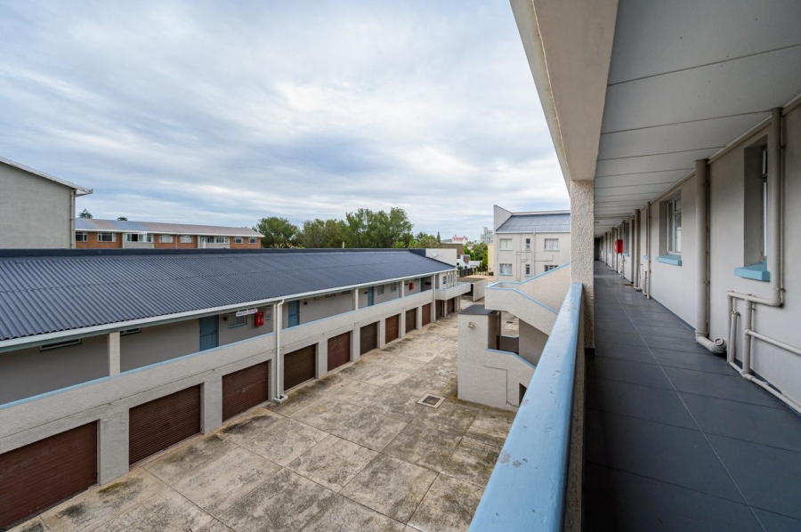 1 Bedroom Property for Sale in Summerstrand Eastern Cape